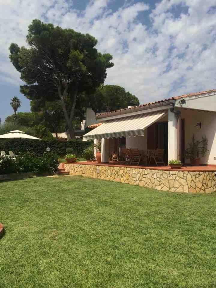 Le Tre Palme Villa Fontane Bianche Kültér fotó
