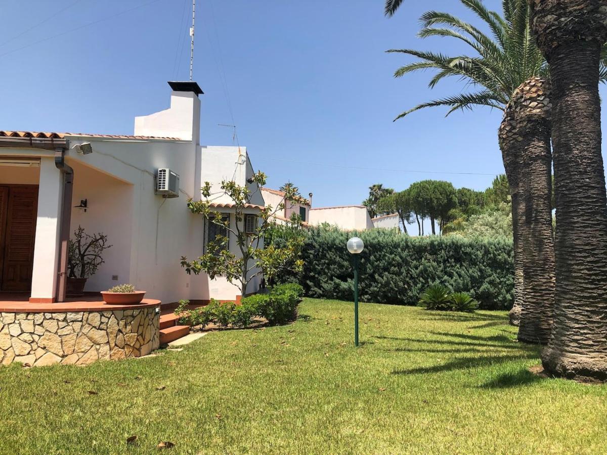 Le Tre Palme Villa Fontane Bianche Kültér fotó